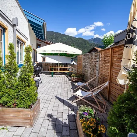 Rutsche Hostel