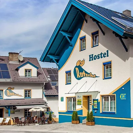 Rutsche Hostel *